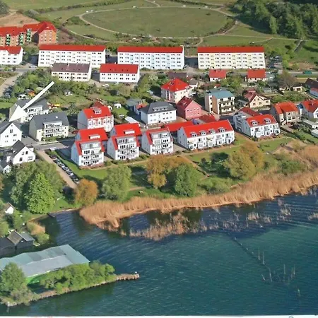 別荘 1 - On The Mueritz Lakeshore *